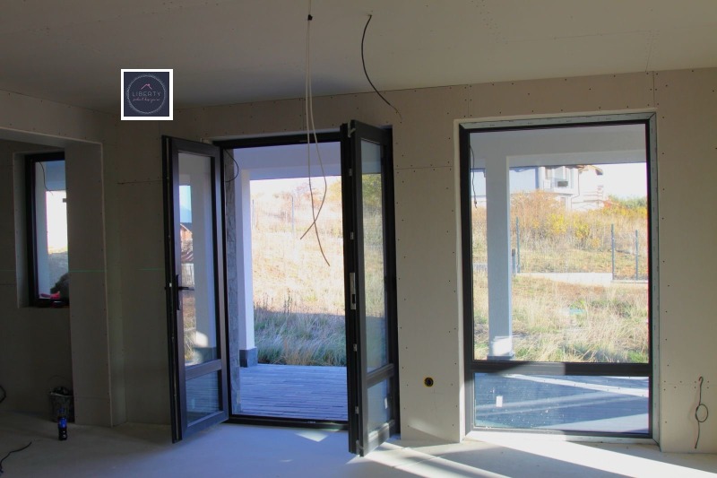 Продава КЪЩА, с. Гурмазово, област София област, снимка 11 - Къщи - 52616451