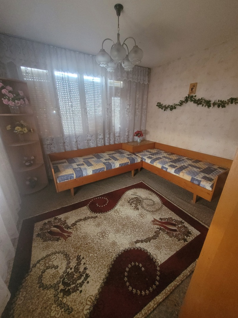 Продава  Къща област Плевен , с. Гривица , 475 кв.м | 50646789 - изображение [8]