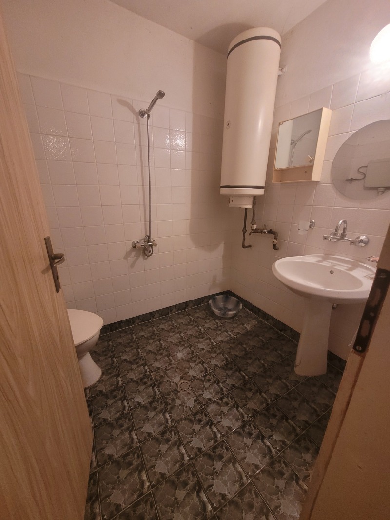 Продава  Къща област Плевен , с. Гривица , 475 кв.м | 50646789 - изображение [10]