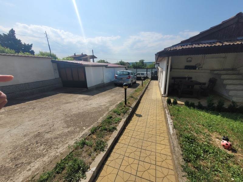 Продава  Къща област Плевен , с. Гривица , 475 кв.м | 50646789 - изображение [5]
