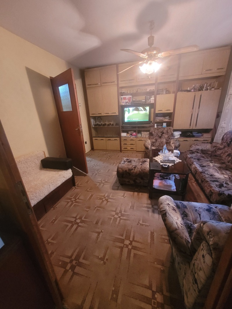 Продава  Къща област Плевен , с. Гривица , 475 кв.м | 50646789 - изображение [12]