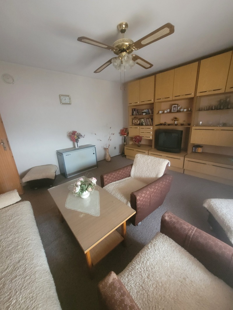 Продава  Къща област Плевен , с. Гривица , 475 кв.м | 50646789 - изображение [11]
