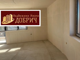 2 slaapkamers Kralska zona, Dobritsj