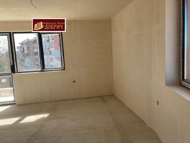 Te koop  2 slaapkamers Dobritsj , Kralska zona , 112 m² | 81213142