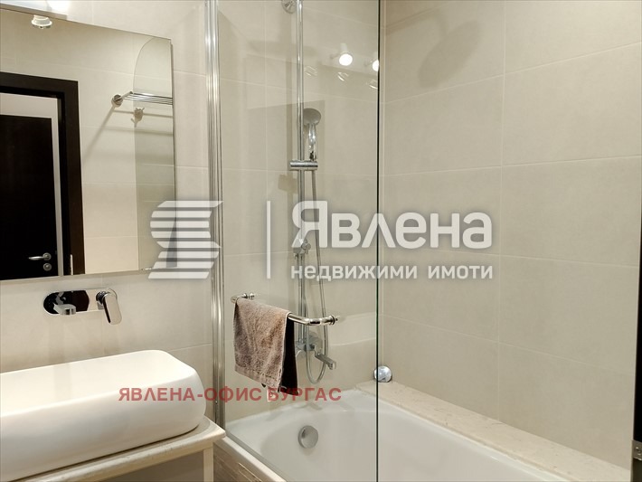 Продава 3-СТАЕН, гр. Бургас, Център, снимка 15 - Апартаменти - 52729855