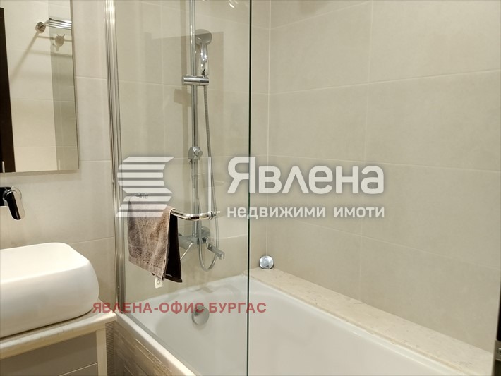 Продава 3-СТАЕН, гр. Бургас, Център, снимка 9 - Апартаменти - 52729855