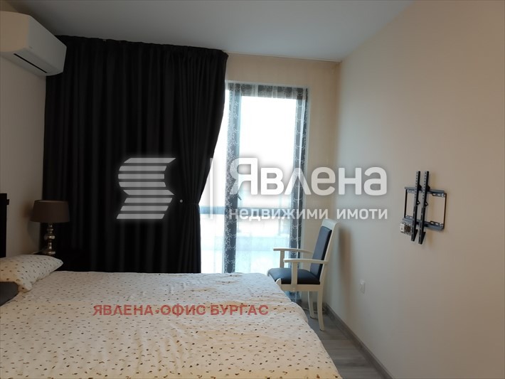 Продава 3-СТАЕН, гр. Бургас, Център, снимка 3 - Апартаменти - 52729855