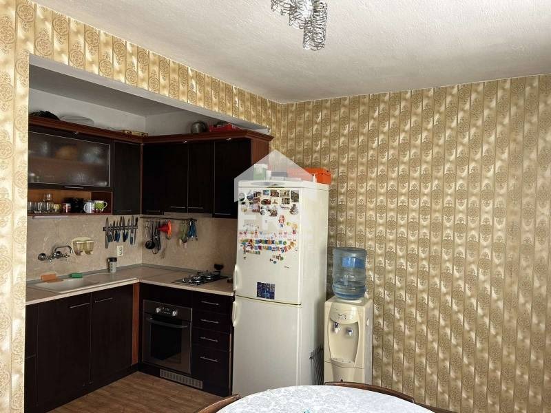 Продава 3-СТАЕН, гр. Хасково, Червена стена, снимка 4 - Апартаменти - 54675926