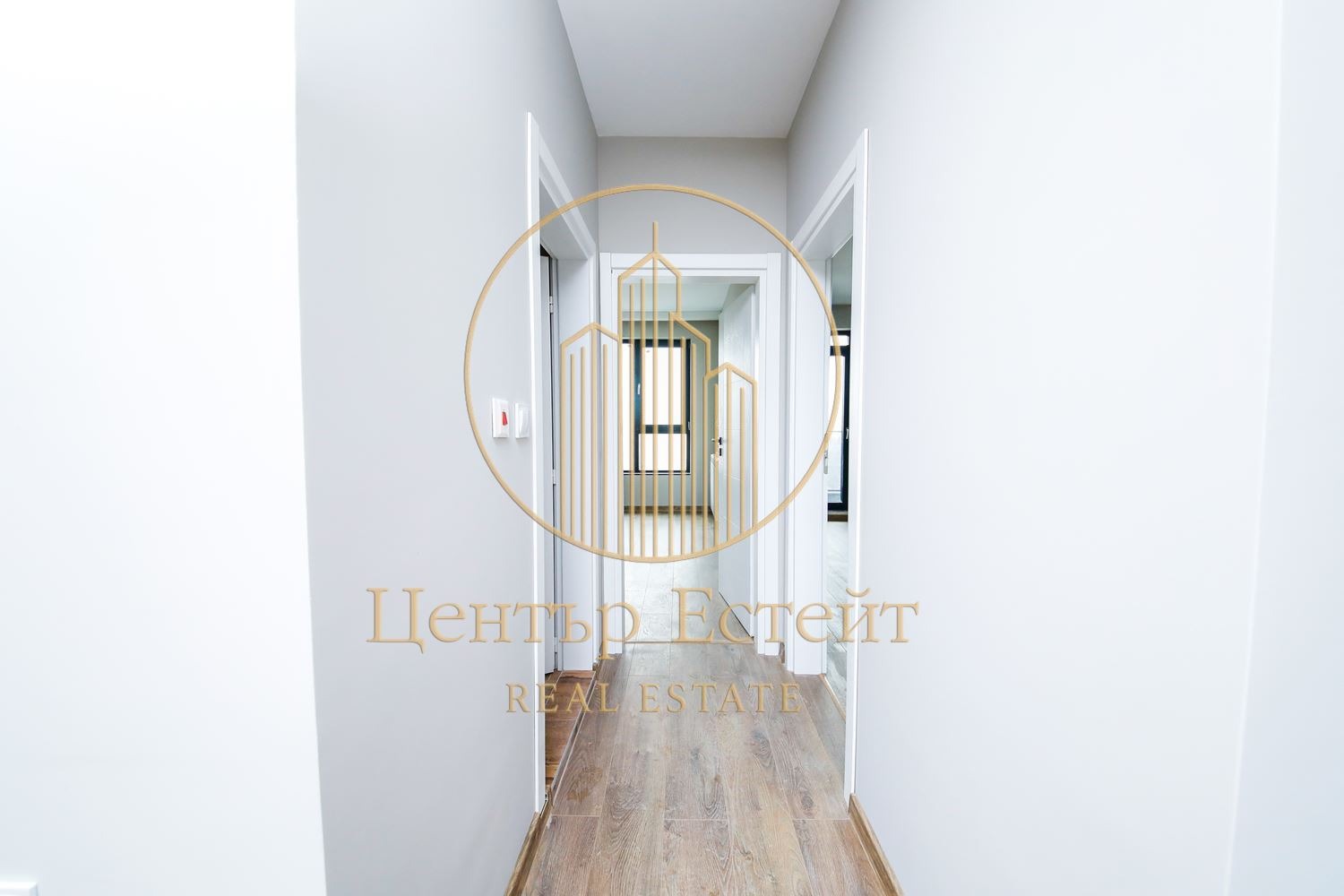 Продава 3-СТАЕН, гр. Плевен, Широк център