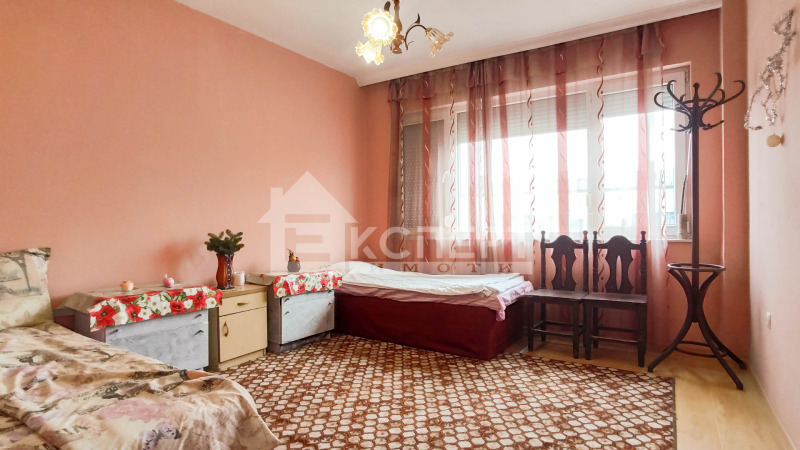 Продава 3-СТАЕН, гр. Пловдив, Кючук Париж, снимка 9 - Aпартаменти - 48139056