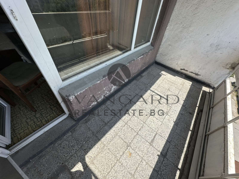 Продается  3 спальни Пловдив , Изгрев , 88 кв.м | 85758919 - изображение [15]