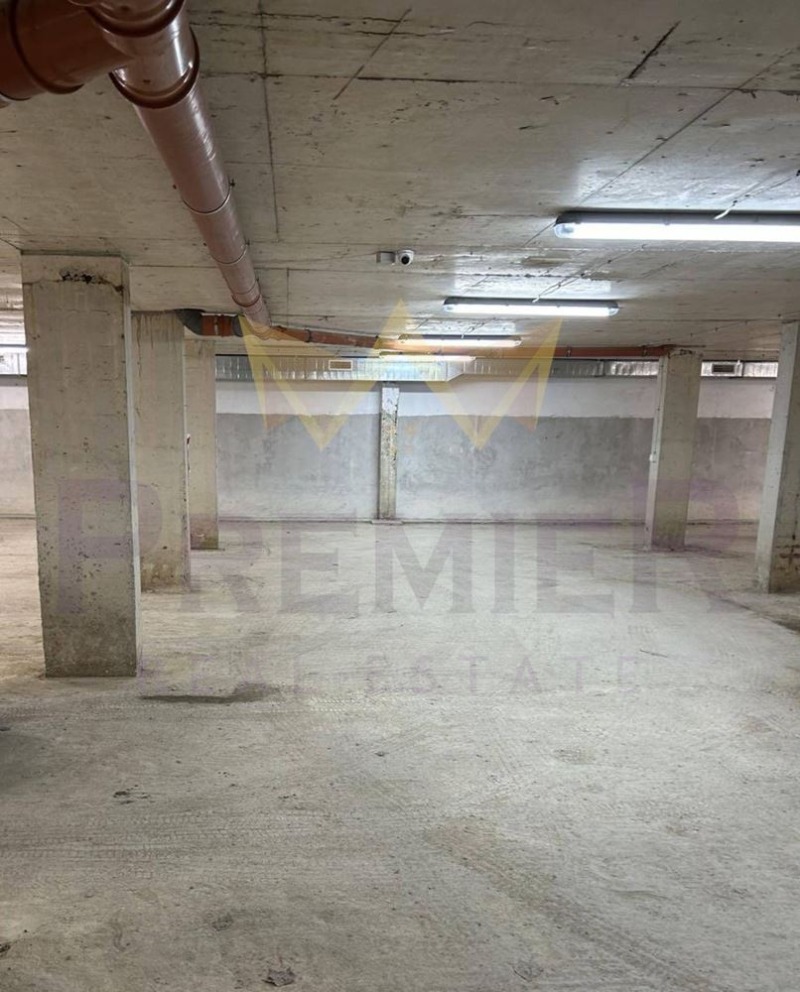 Продава ГАРАЖ, ПАРКОМЯСТО, гр. Варна, Бриз, снимка 3 - Гаражи и паркоместа - 53591240