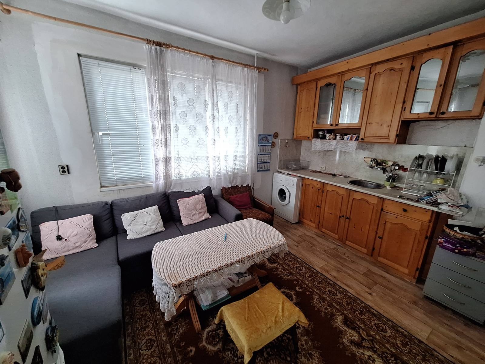 Продава КЪЩА, гр. Карнобат, област Бургас, снимка 4 - Къщи - 54203463