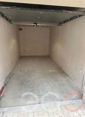 ГАРАЖ, ПАРКОМЯСТО, 18 m2