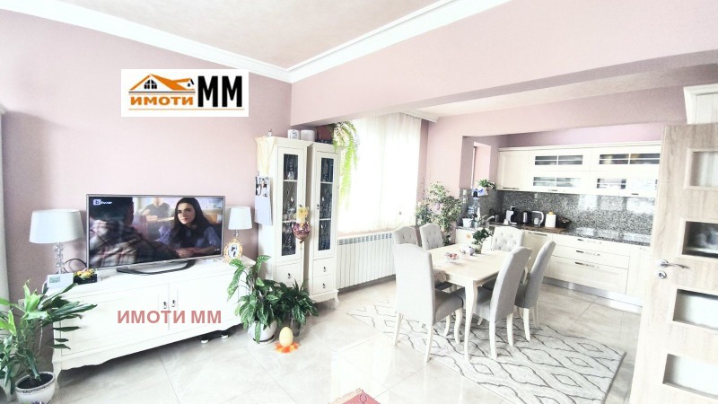 Продава МНОГОСТАЕН, гр. Пловдив, Прослав, снимка 3 - Апартаменти - 52724015