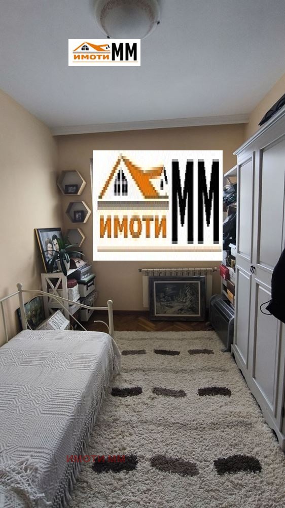 Продава МНОГОСТАЕН, гр. Пловдив, Прослав, снимка 13 - Апартаменти - 52724015