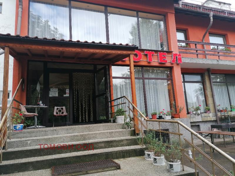 Продава  Хотел област Враца , с. Згориград , 1200 кв.м | 38433908