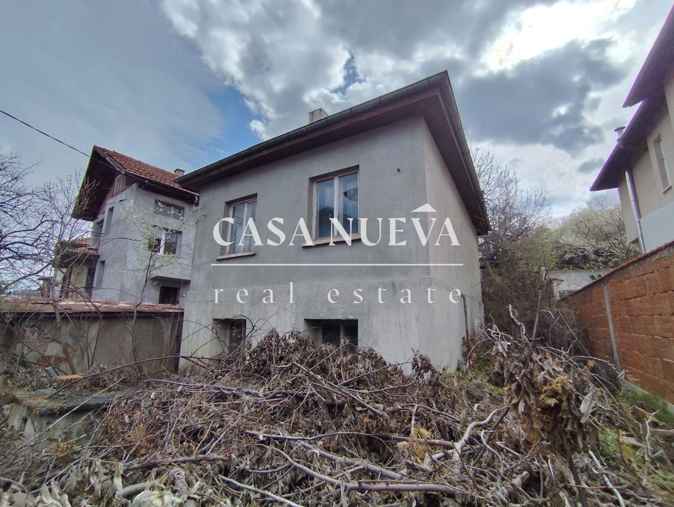 Продава КЪЩА, гр. Перник, Център