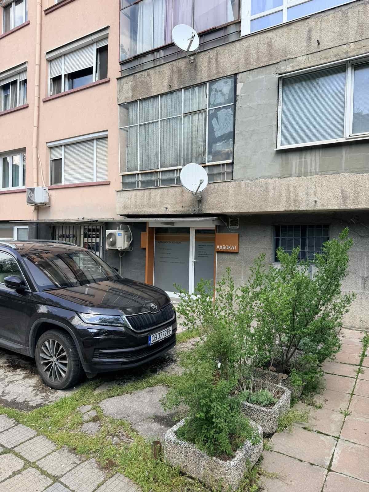 Продава ГАРАЖ, ПАРКОМЯСТО, гр. София, Гео Милев, снимка 4 - Гаражи и паркоместа - 54287008