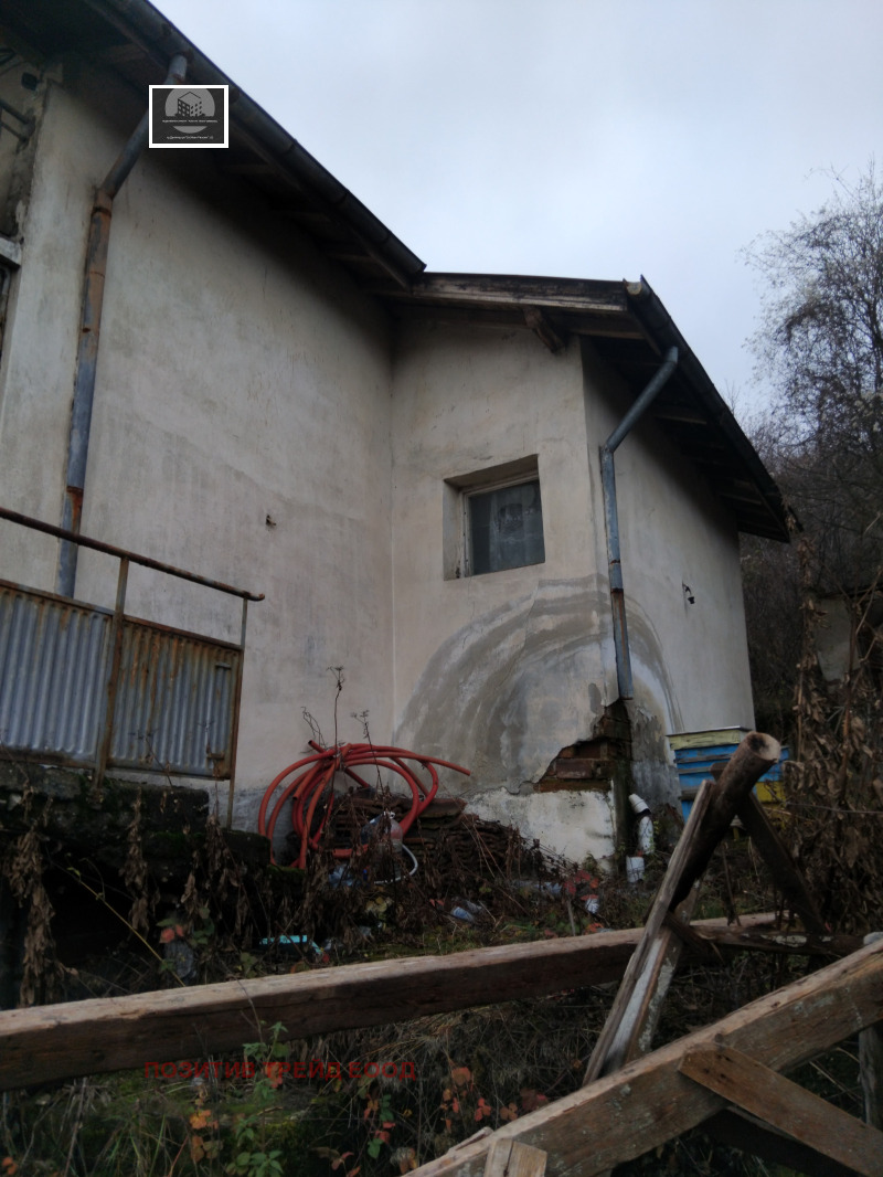 Продава КЪЩА, гр. Дупница, област Кюстендил, снимка 2 - Къщи - 52585941