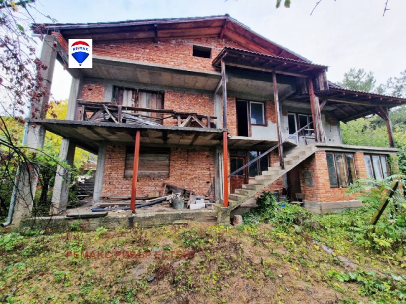 Продава КЪЩА в област Русе, с. Николово - 146 кв.м / 71 900 € » 140 624.18 лв., РЕМАКС РИВЪР ЕСТЕЙТ