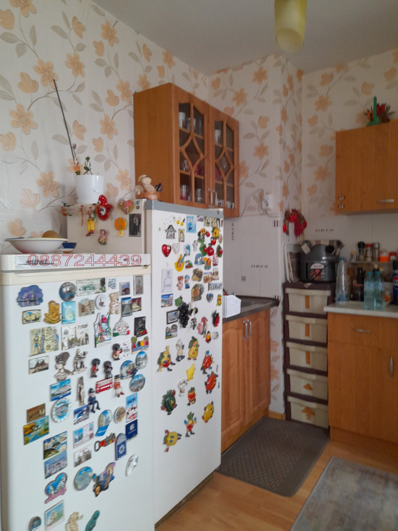 Продава 3-СТАЕН, гр. Свищов, област Велико Търново, снимка 3 - Апартаменти - 52784855