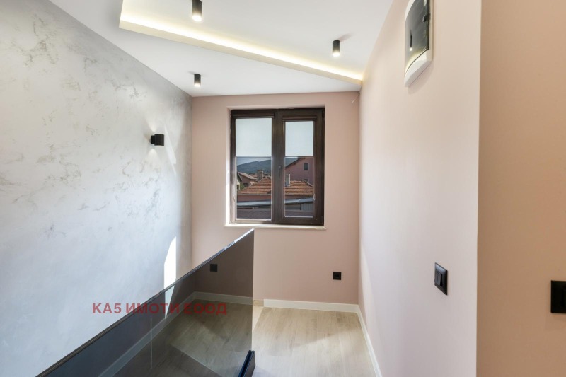 Till salu  Hus Sofia , Dragalevci , 330 kvm | 42298802 - bild [12]