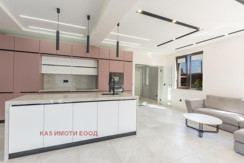 Till salu  Hus Sofia , Dragalevci , 330 kvm | 42298802