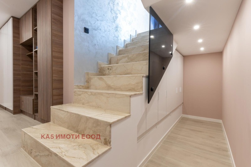 Till salu  Hus Sofia , Dragalevci , 330 kvm | 42298802 - bild [15]