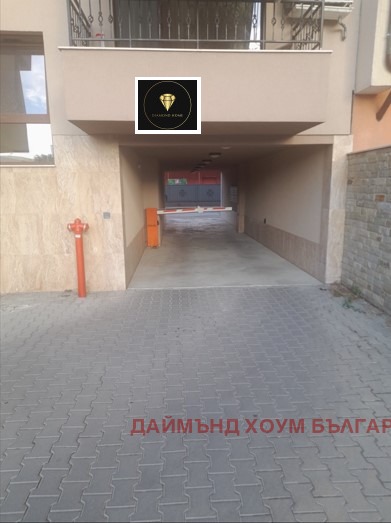 Продава  Паркомясто град Пловдив , Гагарин , 11 кв.м | 74087372