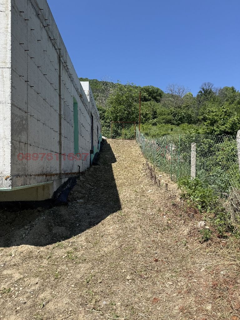 Продава КЪЩА, гр. Шумен, м-т Сакарка, снимка 7 - Къщи - 56072691