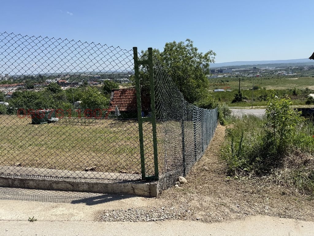 Продава КЪЩА, гр. Шумен, м-т Сакарка, снимка 6 - Къщи - 56072691