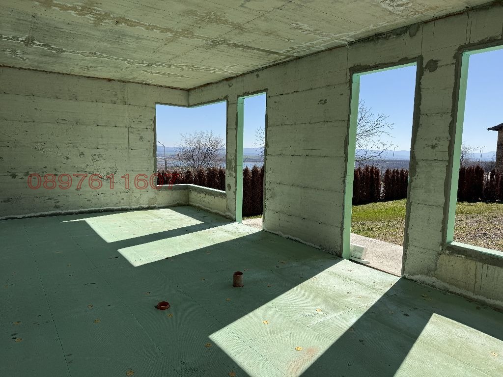 Продава КЪЩА, гр. Шумен, м-т Сакарка, снимка 15 - Къщи - 56072691