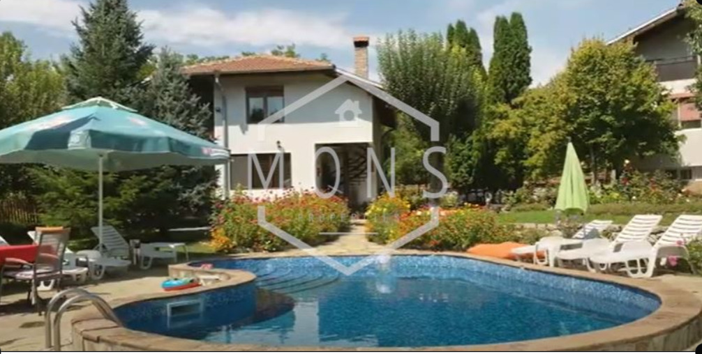 Продава ХОТЕЛ, с. Емен, област Велико Търново