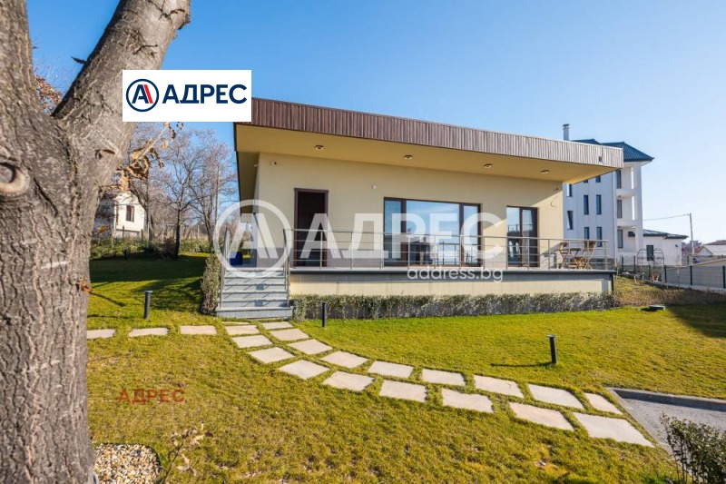 En venta  Casa Varna , m-t Zelenika , 165 metros cuadrados | 19584010