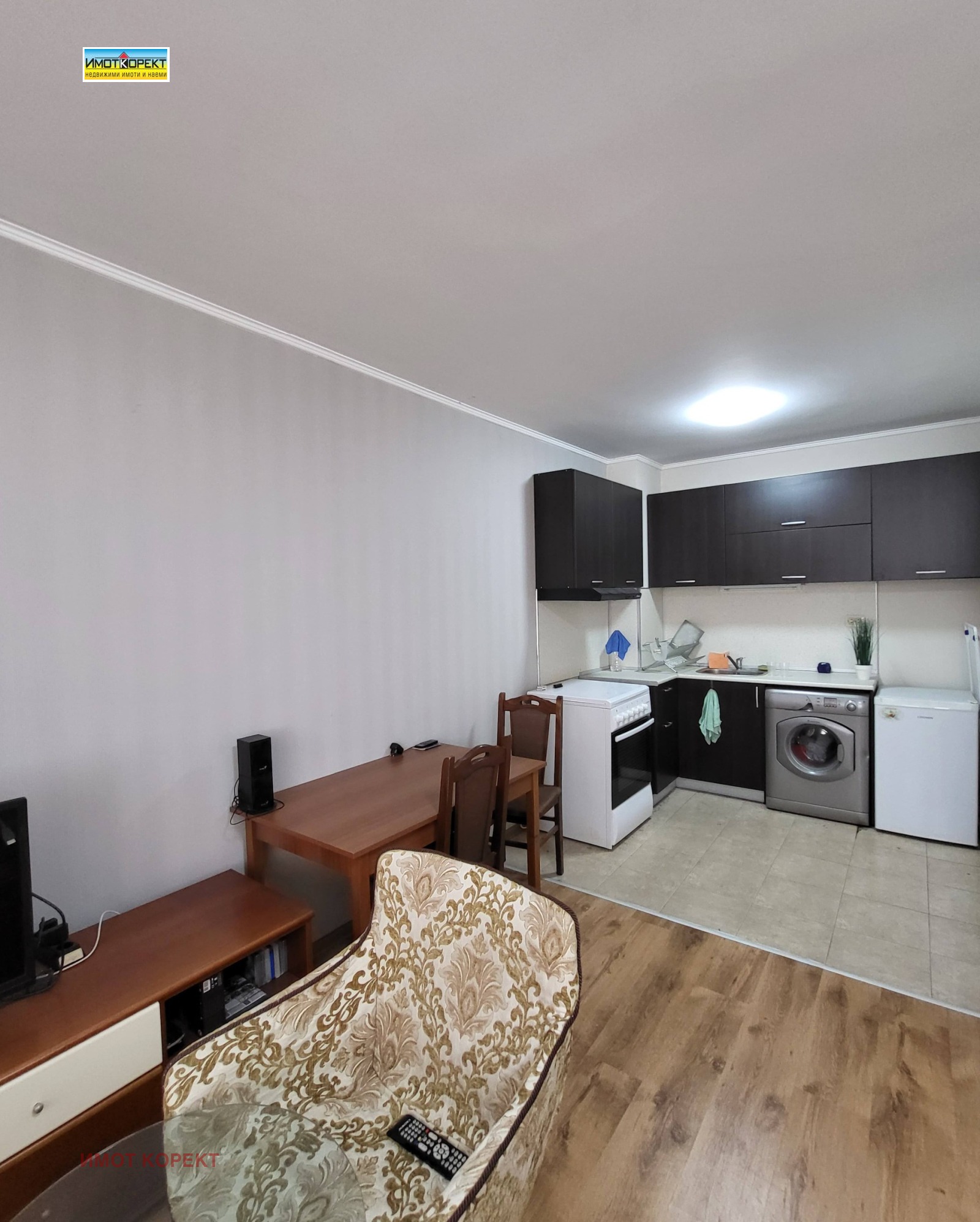 Продава 1-СТАЕН, гр. Пазарджик, Идеален център, снимка 2 - Апартаменти - 54711871