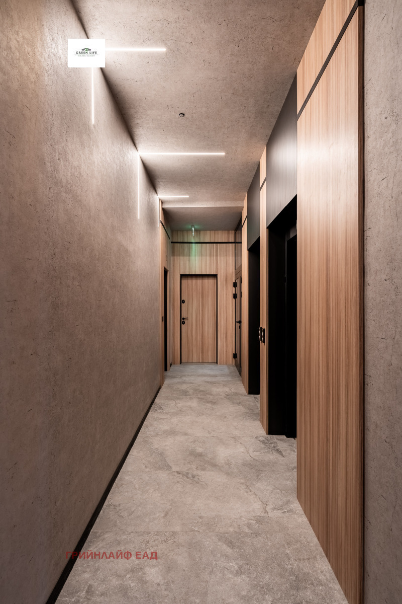Te koop  1 slaapkamer Sofia , Zona B-5 , 61 m² | 23011392 - afbeelding [2]