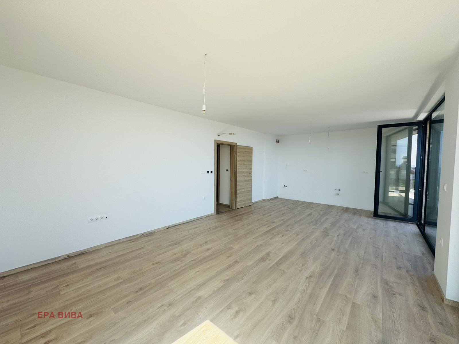 Продава 3-СТАЕН, гр. Варна, к.к. Св.Св. Константин и Елена, снимка 5 - Апартаменти - 54541248