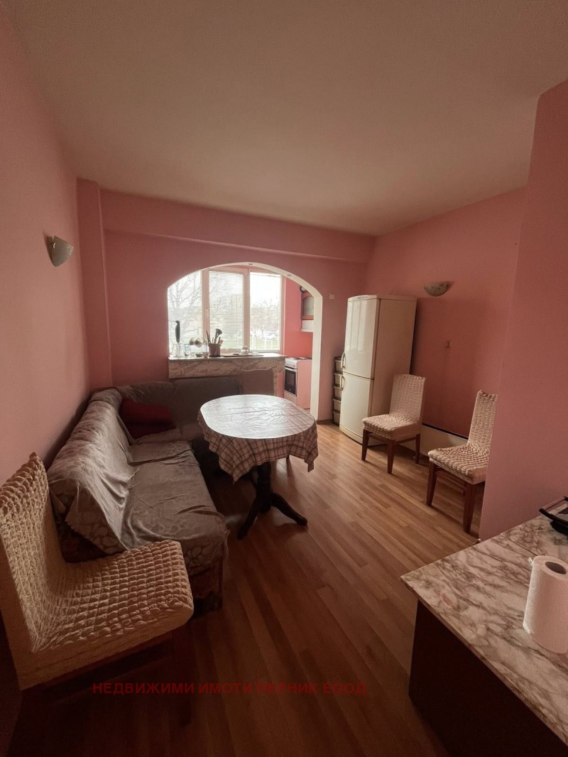 Продава 3-СТАЕН, град Перник, Изток • 122000 € / 238611.26 лв. • 44627799 1