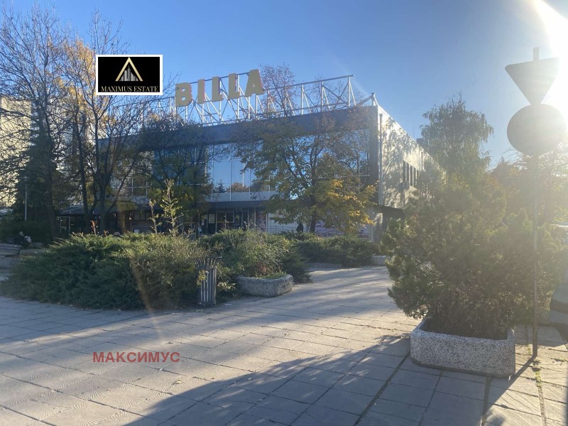 Продава МНОГОСТАЕН, гр. София, Изток