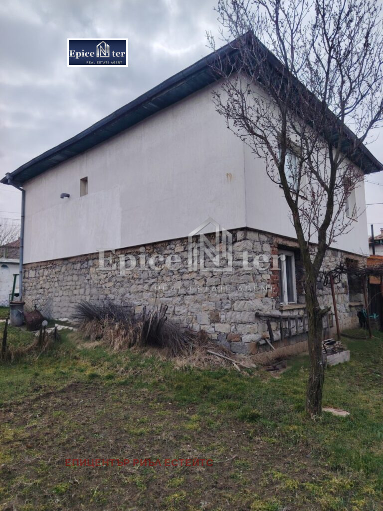 Продава ЕТАЖ ОТ КЪЩА, гр. Перник, Църква, снимка 2 - Етаж от къща - 53946048