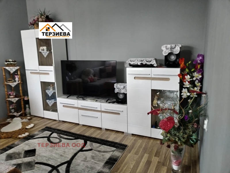 Продава КЪЩА, с. Горно Ботево, област Стара Загора, снимка 11 - Къщи - 49435085