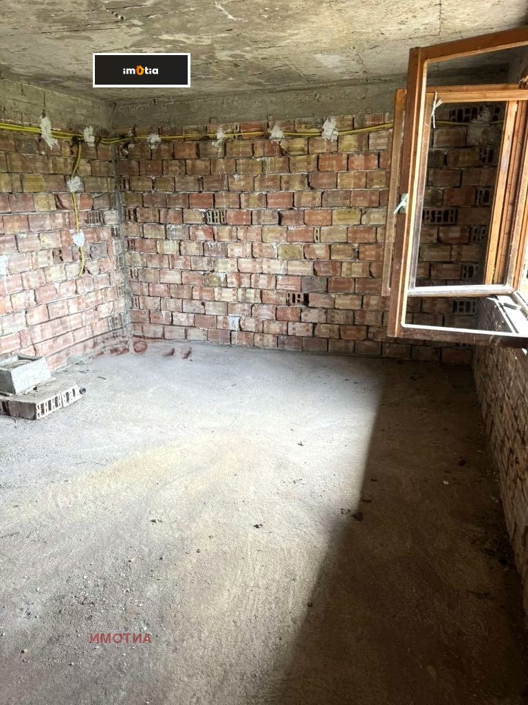 Продава КЪЩА, с. Орешак, област Ловеч, снимка 5 - Къщи - 52843891