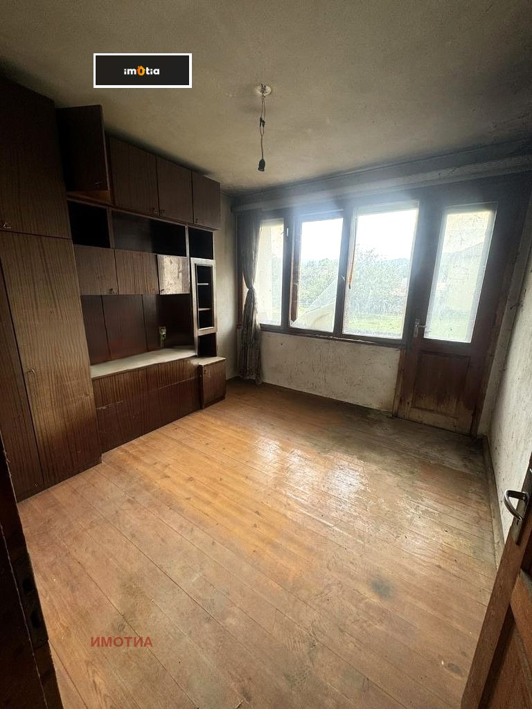 Продава КЪЩА, с. Орешак, област Ловеч, снимка 9 - Къщи - 52843891