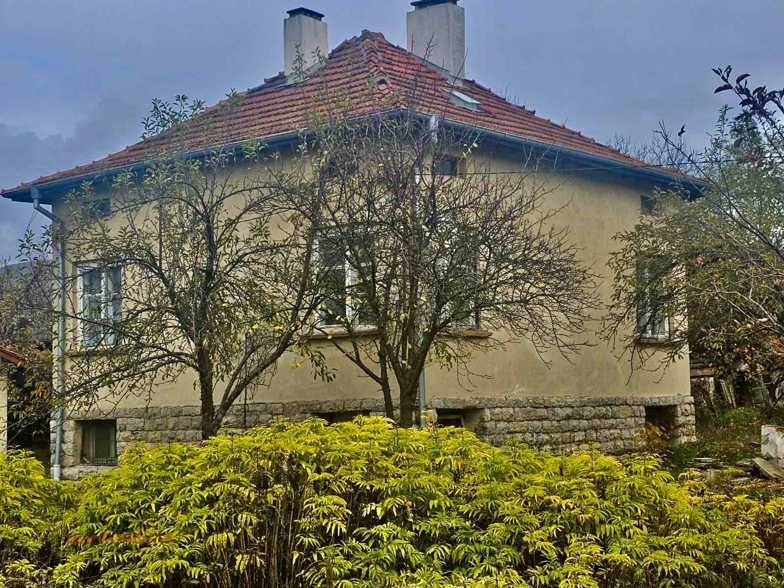 Продава КЪЩА, гр. Годеч, област София област, снимка 2 - Къщи - 55739984