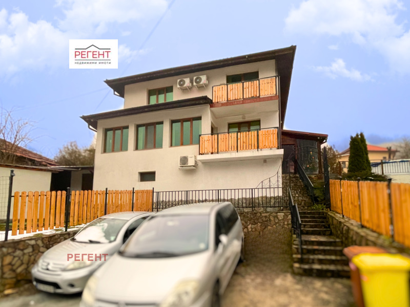 Продава КЪЩА в област Габрово, гр. Плачковци - 280 кв.м / 190 000 € » 371 607.70 лв., РЕГЕНТ