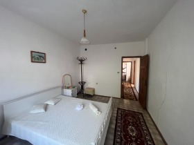 Hus Zabardo, region Smolyan 8