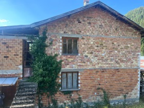 House Zabardo, region Smolyan 11