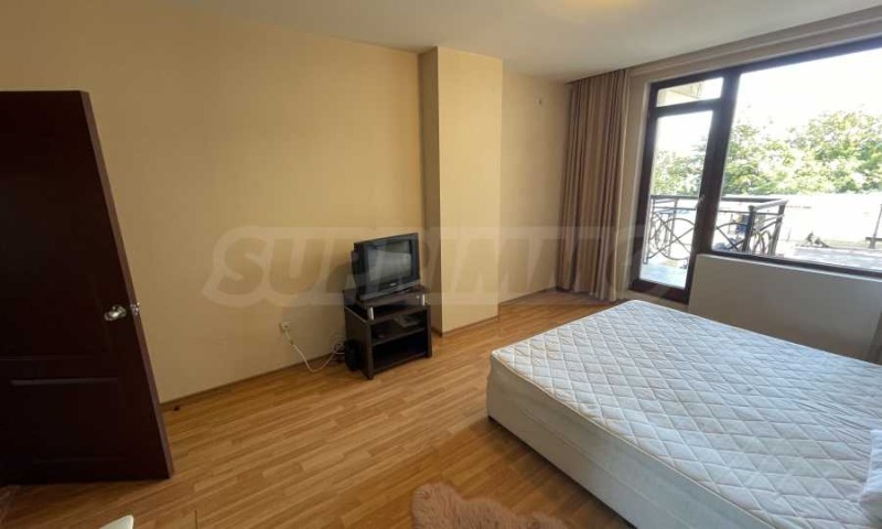 Te koop  2 slaapkamers Varna , k.k. Zlatni pjasatsi , 120 m² | 10524992 - afbeelding [15]