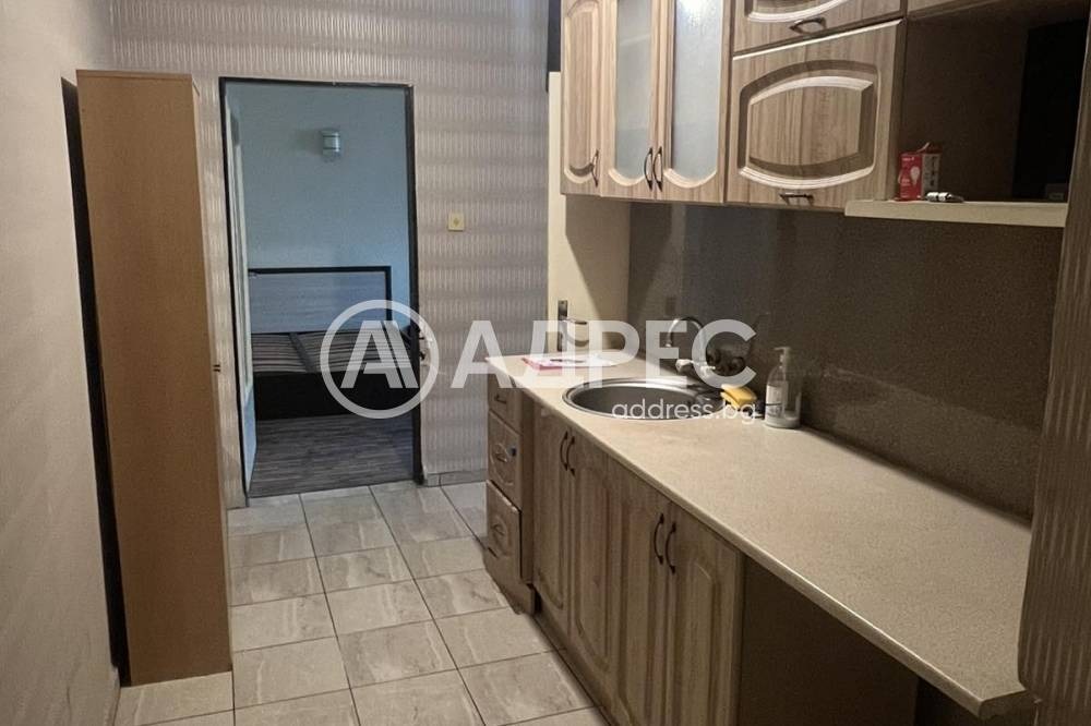 Продава 2-СТАЕН, гр. София, Полигона